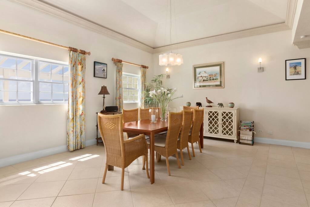 Mistle Cove Penthouse Dining